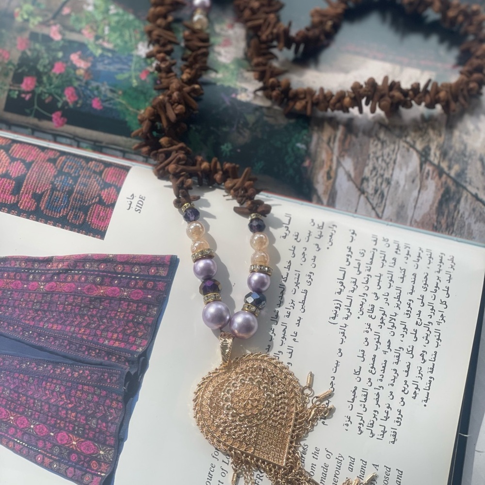 Handmade Boho Scented Purple Clove necklace - Picture 2 of 4